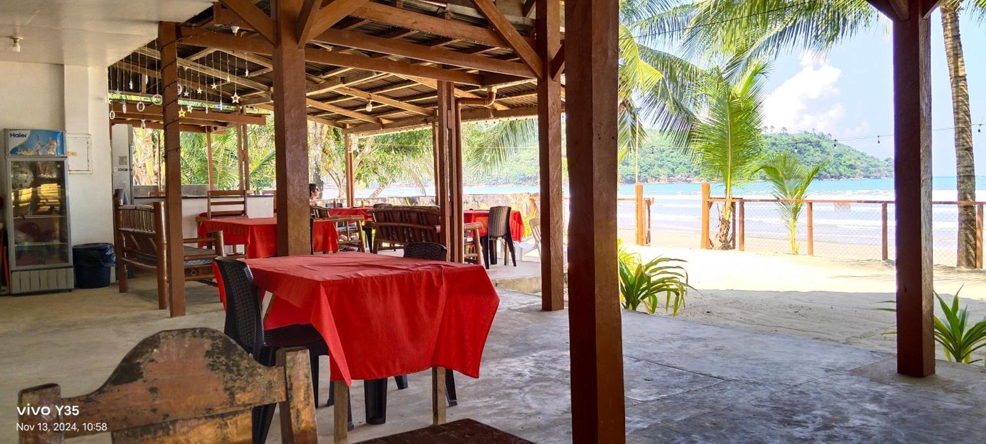 Bucana Beachfront Guesthouse El Nido Exterior foto